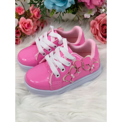 Tênis de Cadarço Rosa Chiclete C/ Aplique Borboletas Meninas