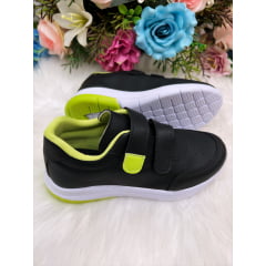 Tênis Infantil Preto e Lima Com Velcro