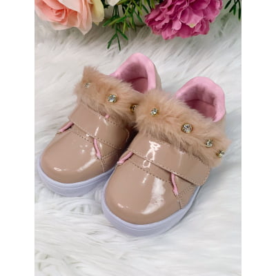 Tênis Nude Verniz Com Pelúcia e Strass Meninas