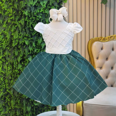 Vestido Infantil Marfim Busto Nervura e Saia Verde Bandeira