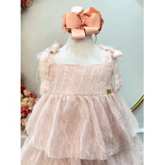 Vestido Infantil Pêssego de Alça e Com Plumas Luxo