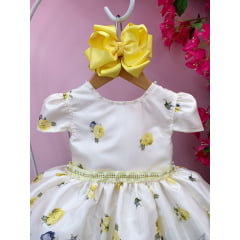 Vestido Infantil Marfim Florido Amarelo C/ Cinto de Pérolas