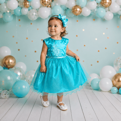 Vestido Infantil Verde Renda Busto Cinto Strass Luxo