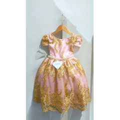 Vestido Infantil Rosa Com Renda Realeza Dourada e Pérolas