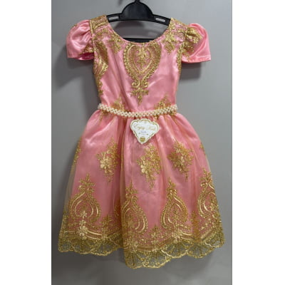 Vestido Infantil Rosa Com Renda Realeza Dourada e Pérolas Vestido Infantil Rosa Com Renda Realeza Dourada e Pérolas