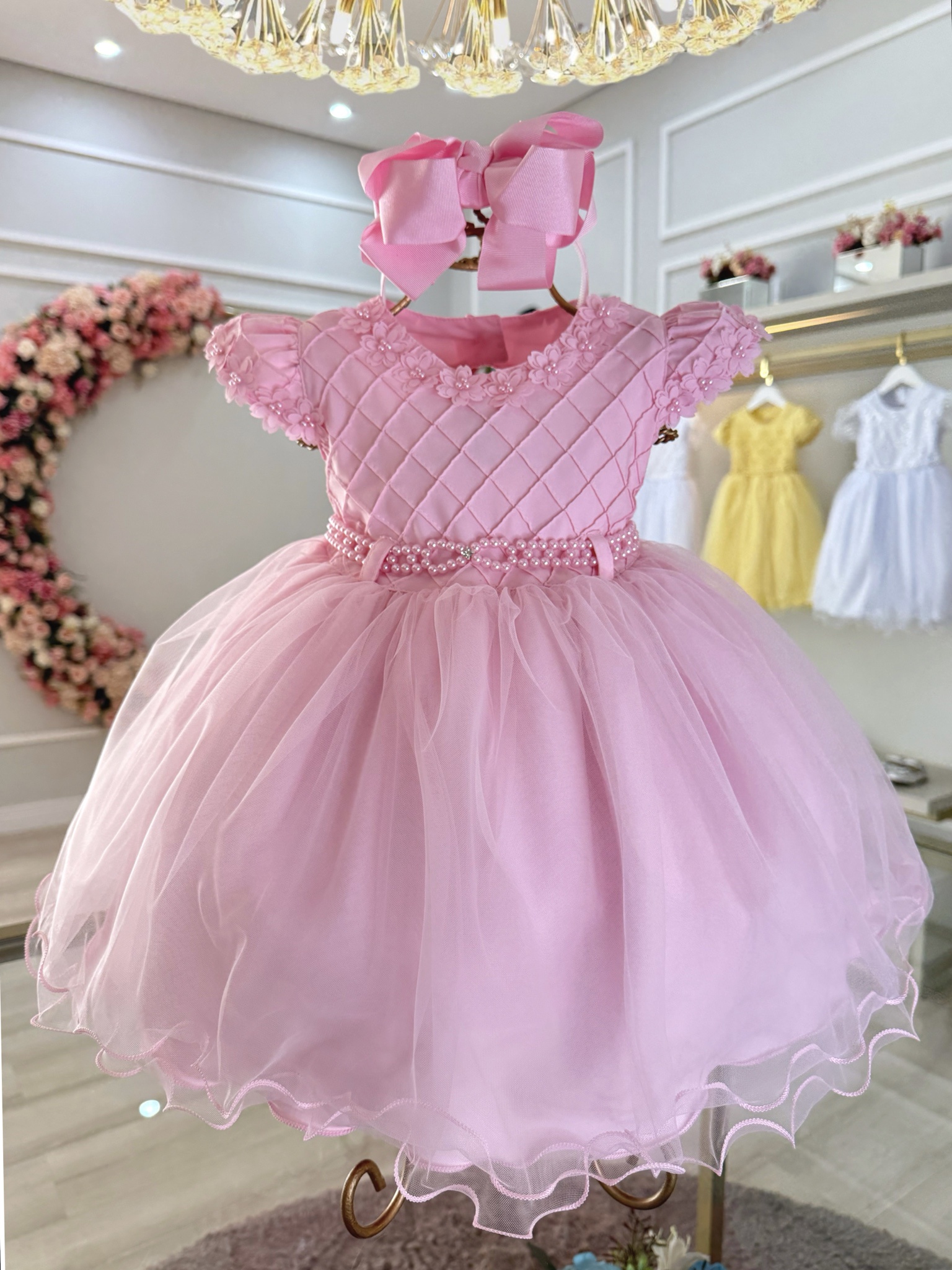 Vestido Bebê Rosa C/ Busto Nervura e Apliques Batizados