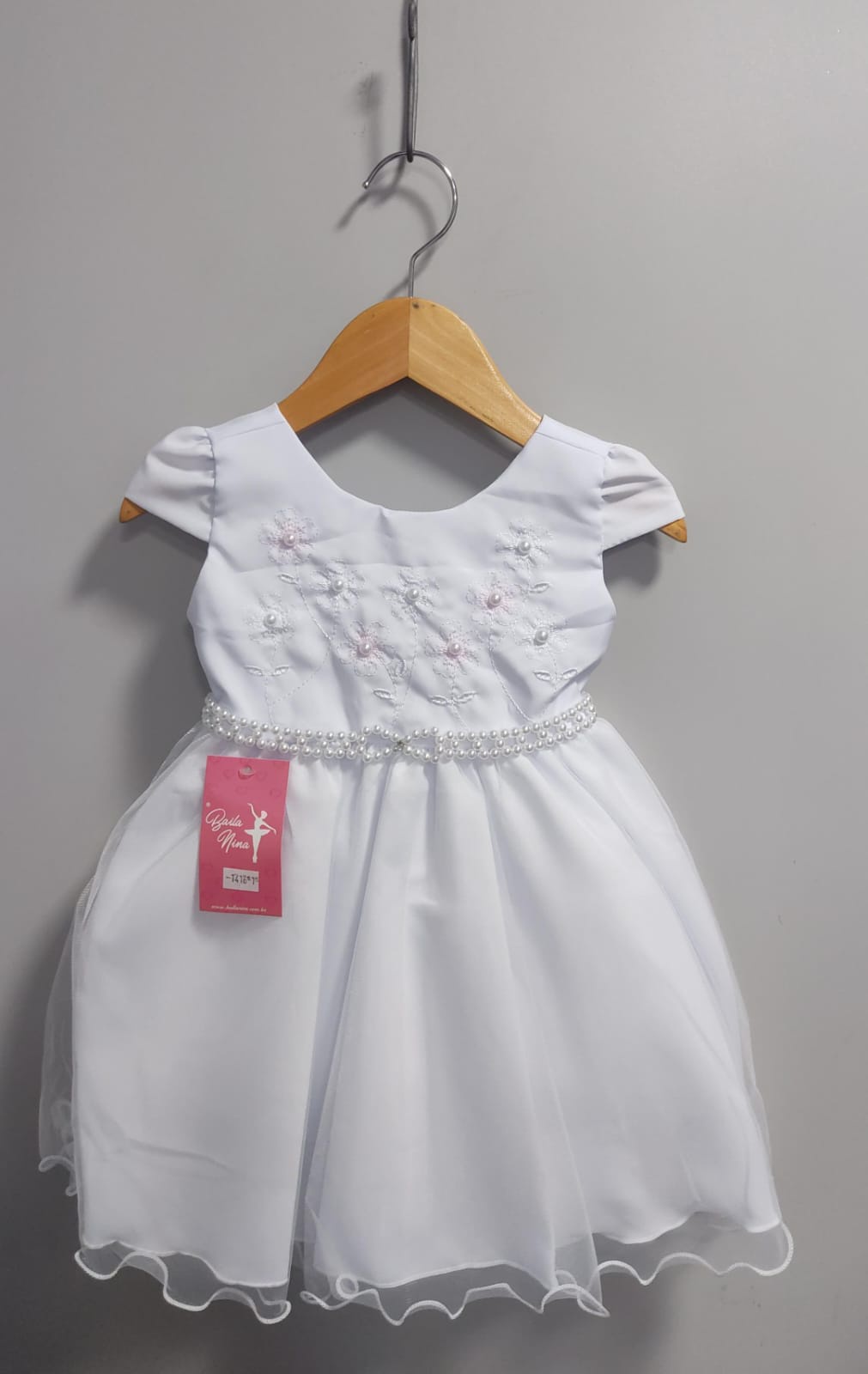 Vestido Infantil Branco Busto Bordado Flores e Pérolas Daminha