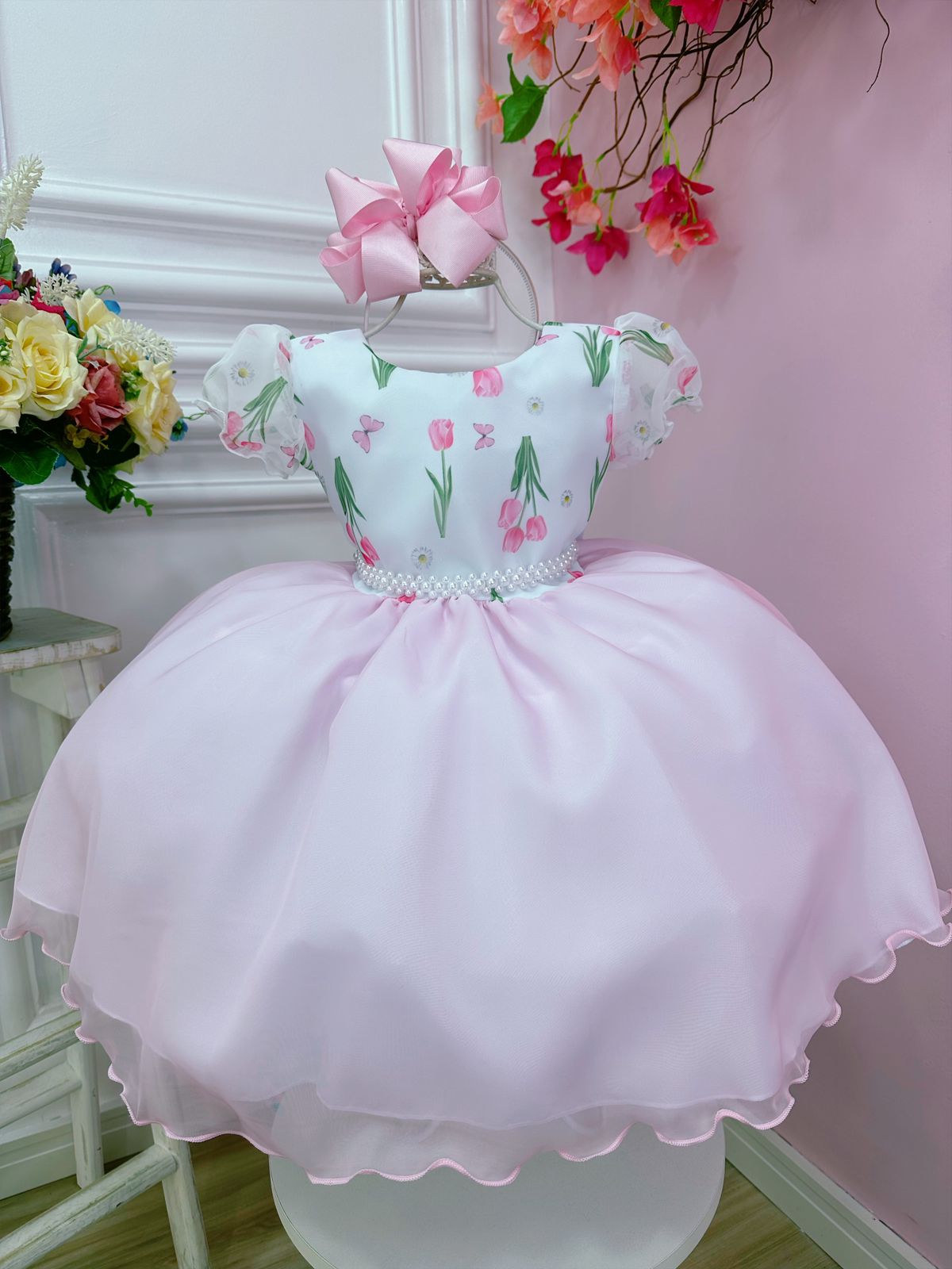 Vestido Infantil Branco Flores Tulipas e Cinto de Pérolas