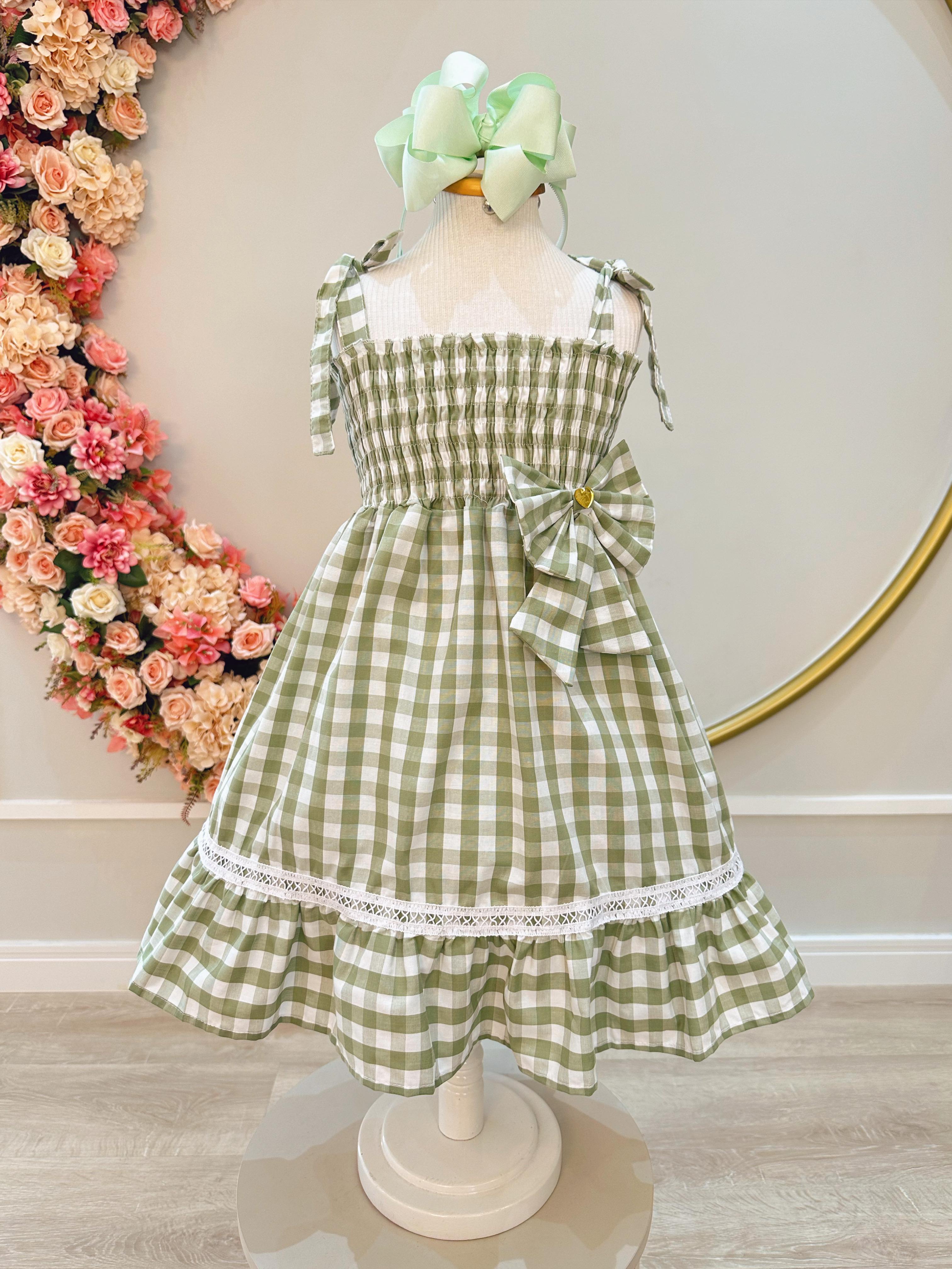 Vestido Infantil de Alça Xadrez Verde Claro C/ Broche Casual