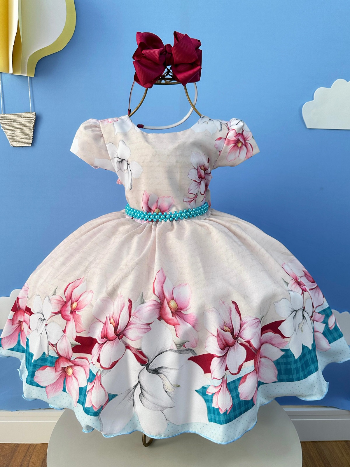 Vestido Infantil Marfim Flores Primavera C/ Cinto de Pérolas