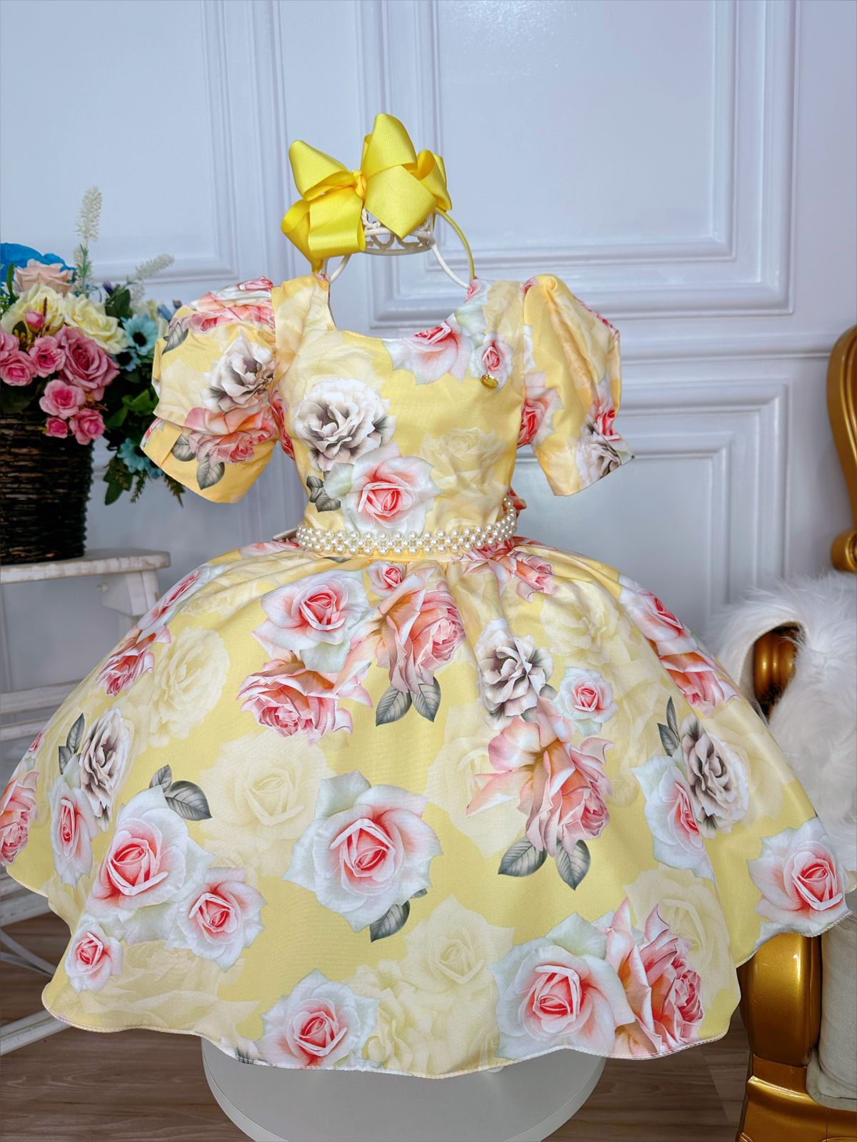 Vestido Infantil Amarelo Florido Rosas C/ Cinto Pérolas Luxo