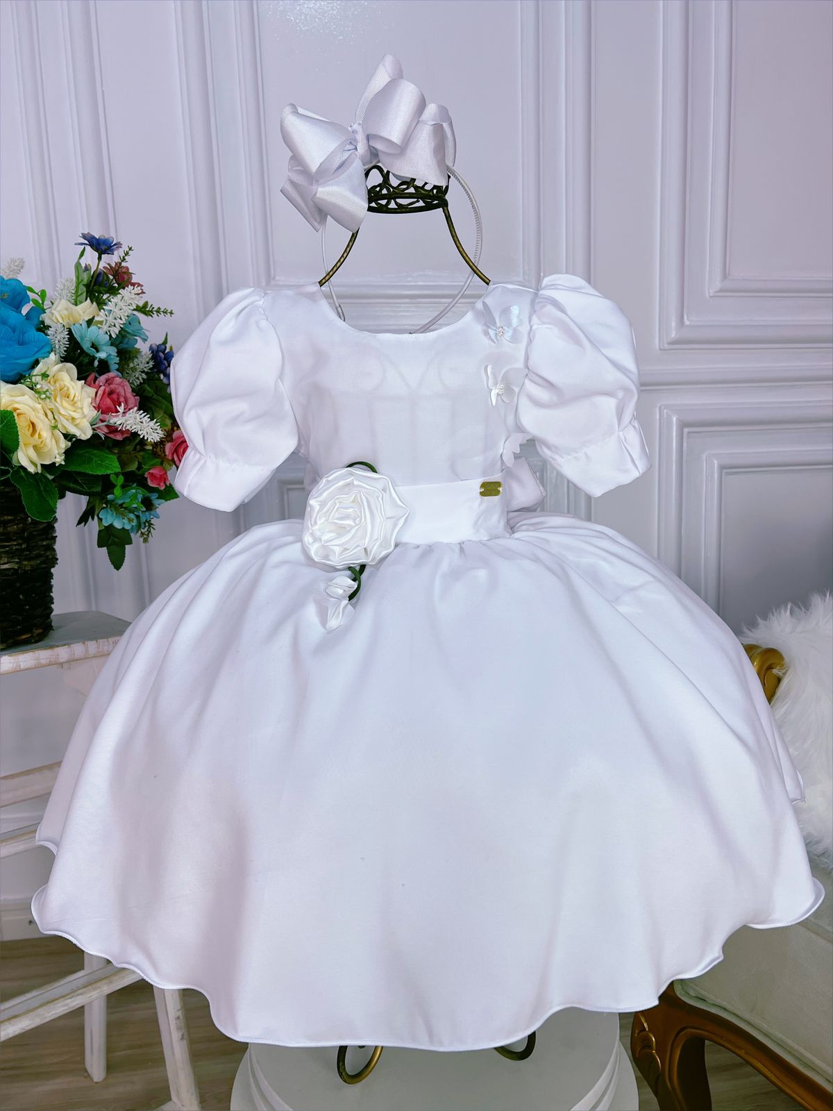 Vestido Infantil Branco C/ Broche Flores Aplique Borboletas