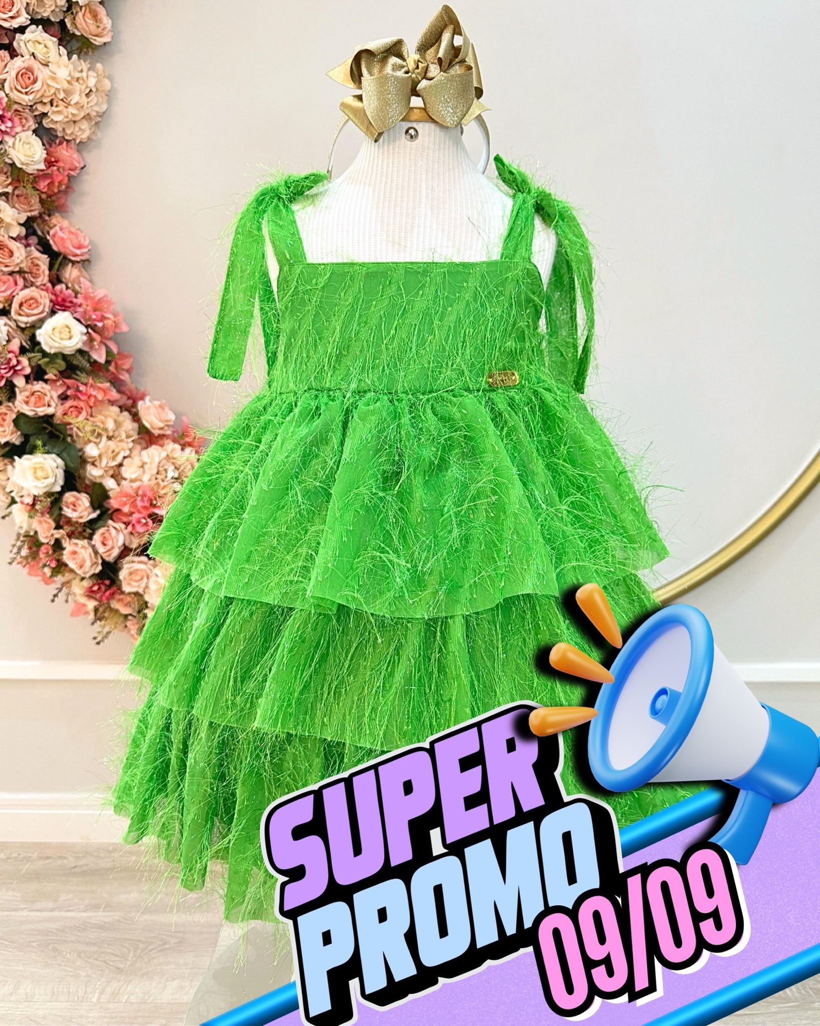 Vestido Infantil Verde de Alça e Com Plumas Luxo