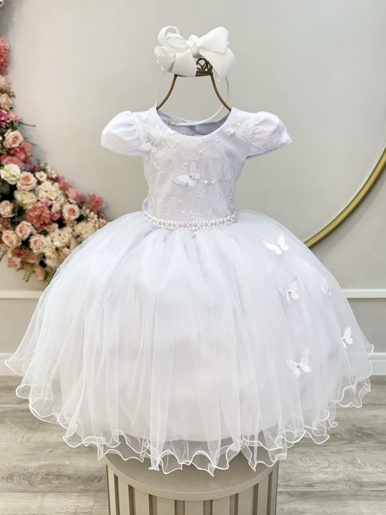Vestido Infantil Branco Busto C/ Renda e Borboletas Daminhas
