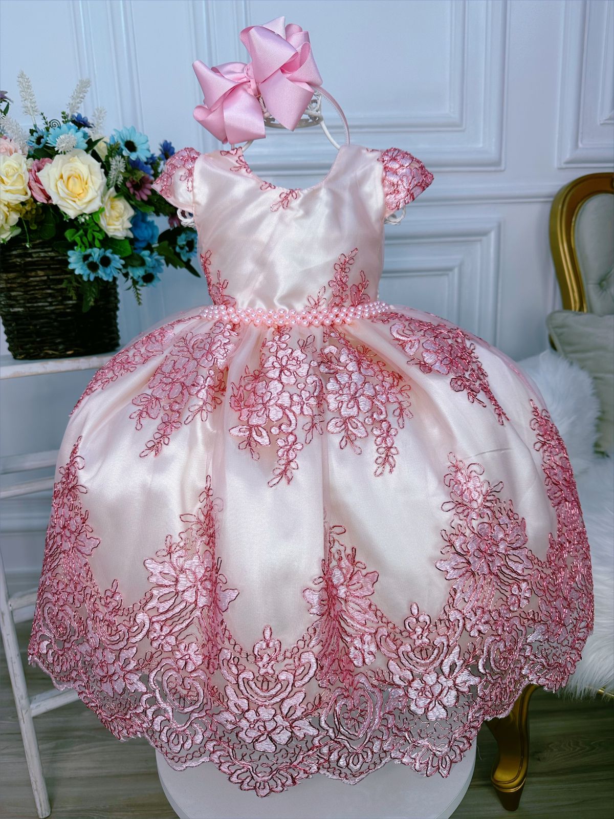 Vestido Infantil Marfim C/ Renda Rosa Realeza Cinto Pérolas