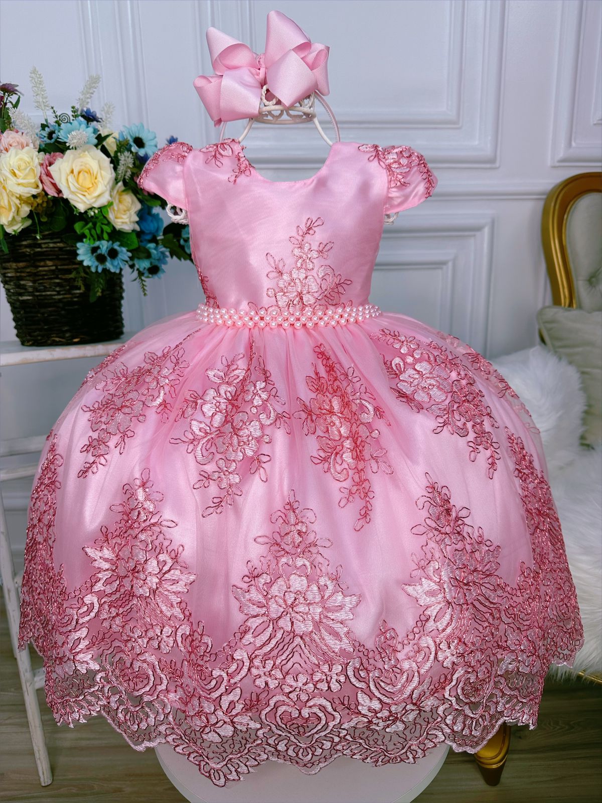 Vestido Infantil Rosa C/ Renda Realeza e Cinto de Pérolas