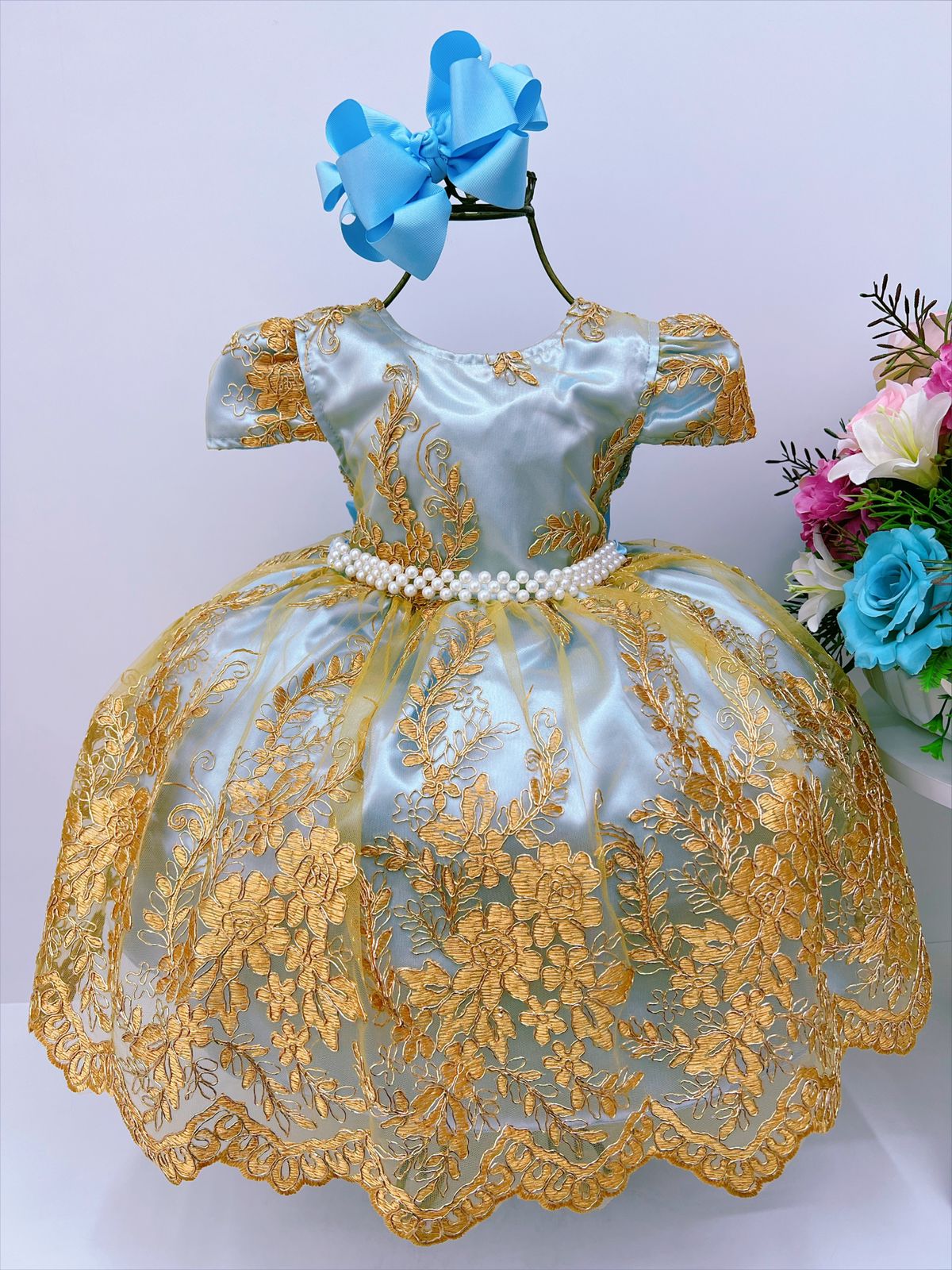 Vestido Infantil Azul Bebê C/ Renda Dourada Realeza Damas