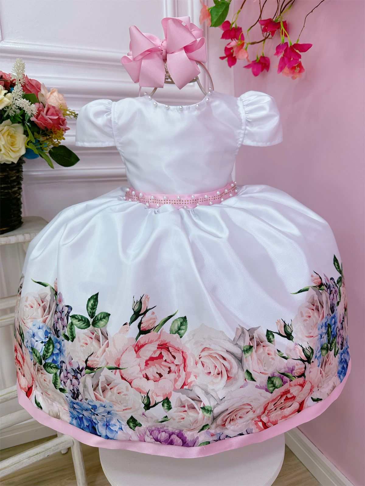 Vestido Infantil Branco Florido Rosas e Cinto Strass Pérolas