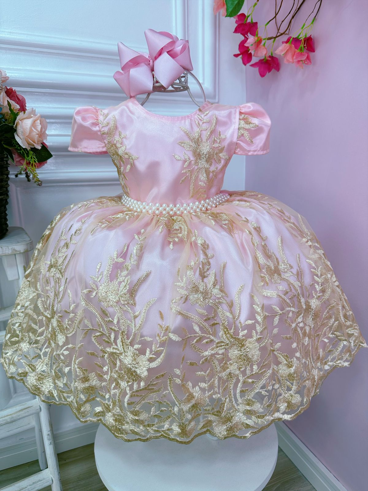Vestido Infantil Rosa C/ Renda Realeza e Cinto de Pérolas