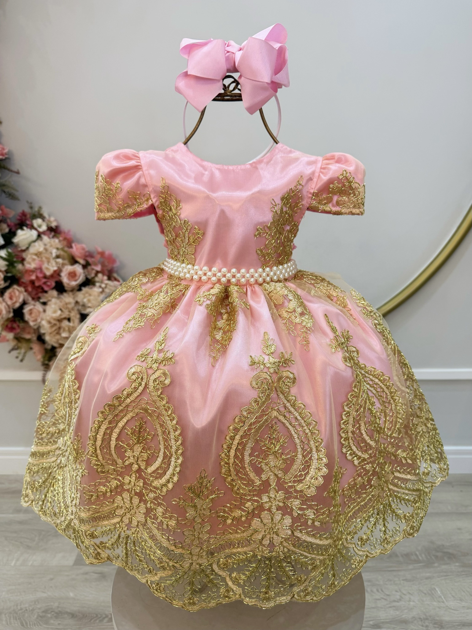 Vestido Infantil Rosa Com Renda Realeza Metalizada Daminhas