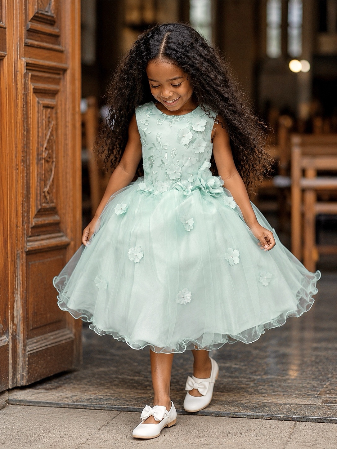 Vestido Infantil Verde Acqua C/ Renda e Aplique de Flores Damas