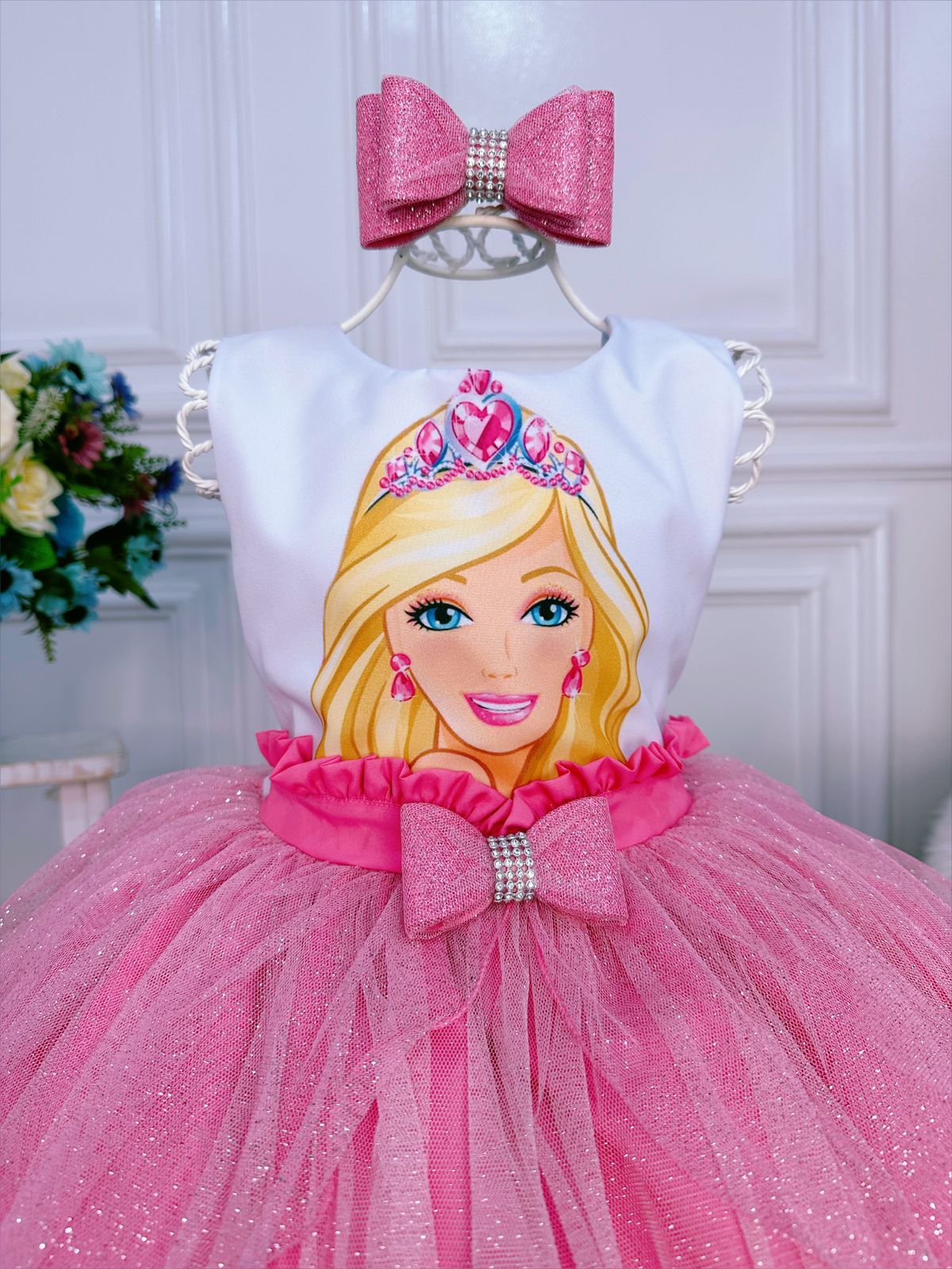 Vestido infantil da Barbie princesa na cor rosa