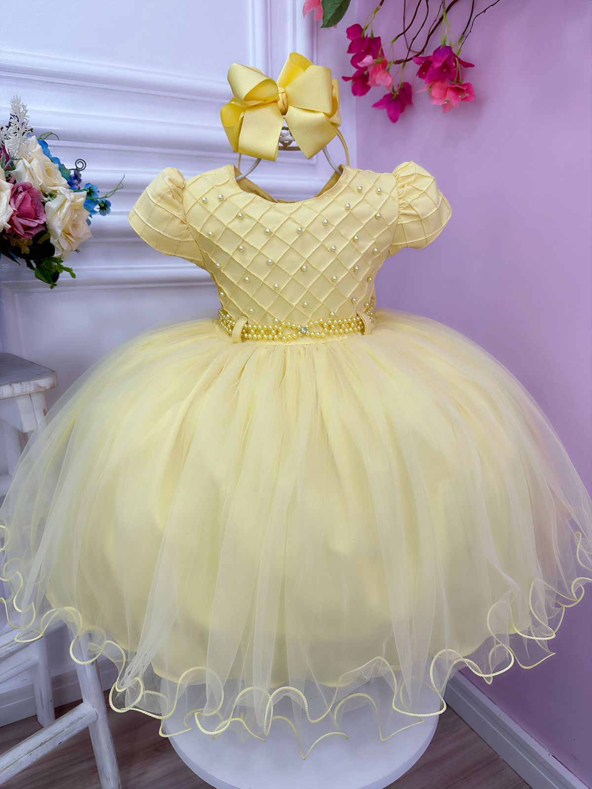 Vestido Infantil Amarelo Peito Nervura C/ Pérolas e Cinto