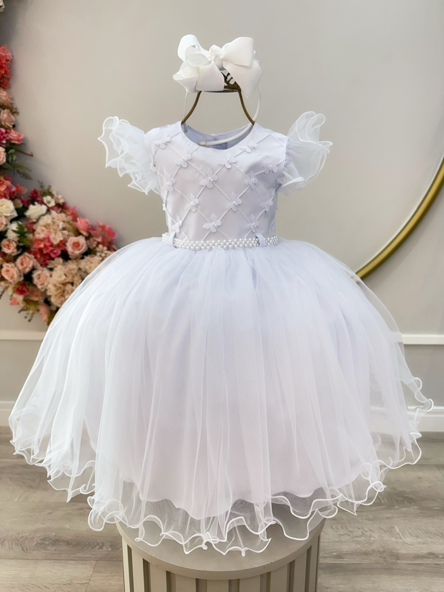 Vestido Infantil Branco Busto Nervura Apliques Daminhas