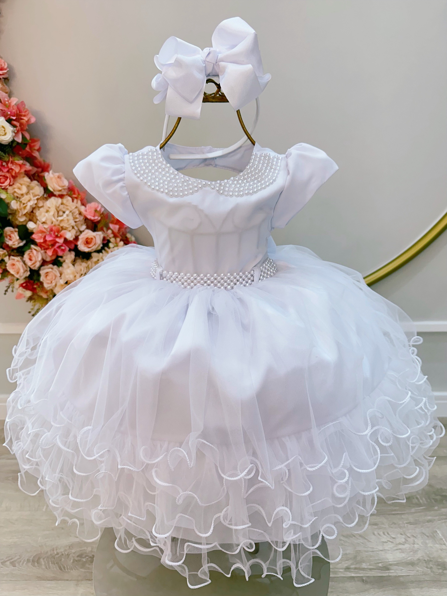 Vestido Infantil Branco Com Pérolas e Saia Babados Luxo