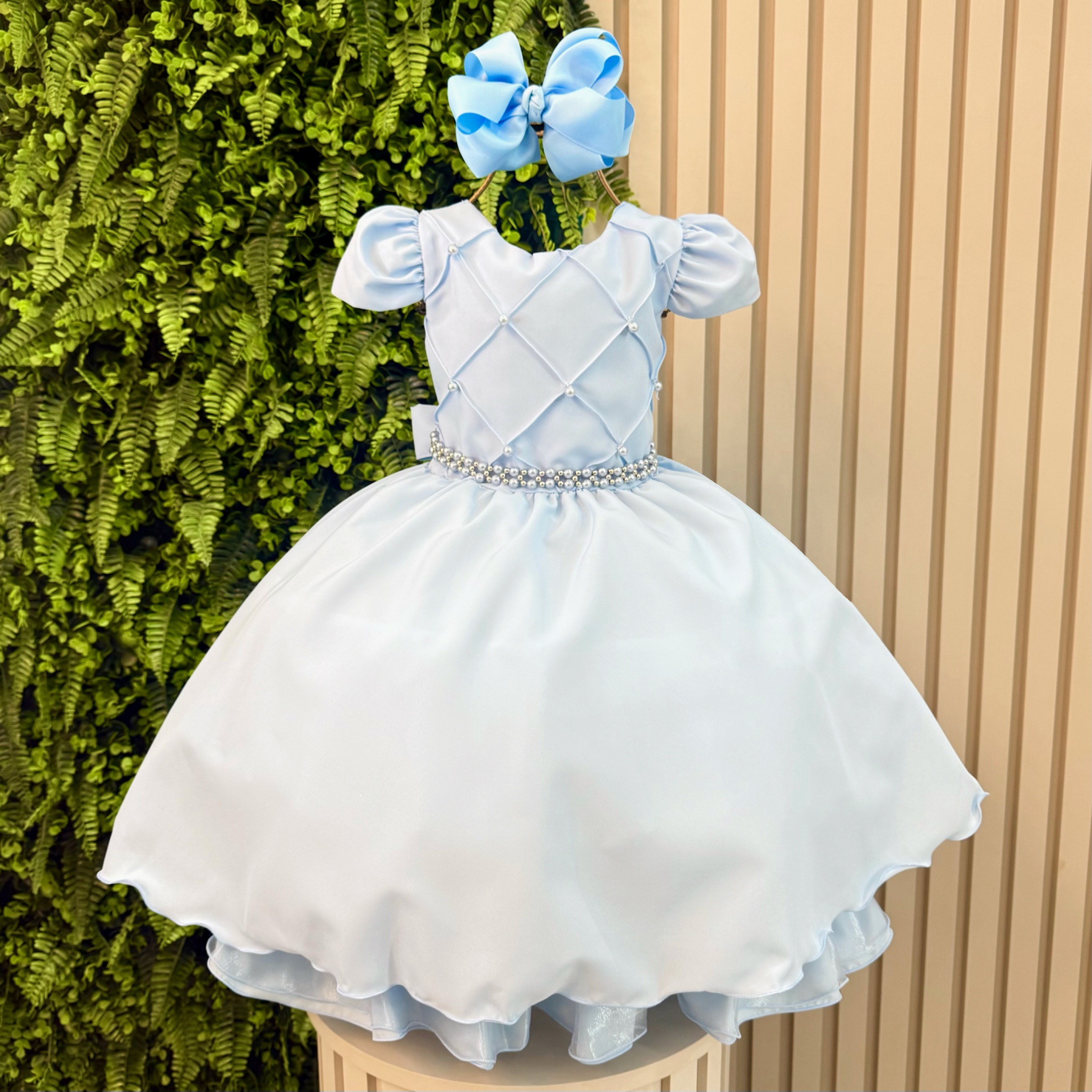 Vestido Infantil Azul Cinto de Pérolas Busto Nervuras Luxo