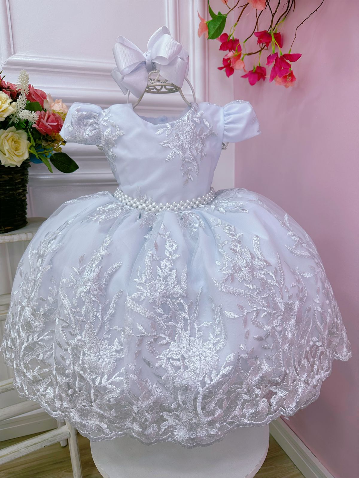 Vestido Infantil Branco Renda Realeza e Cinto de Pérolas