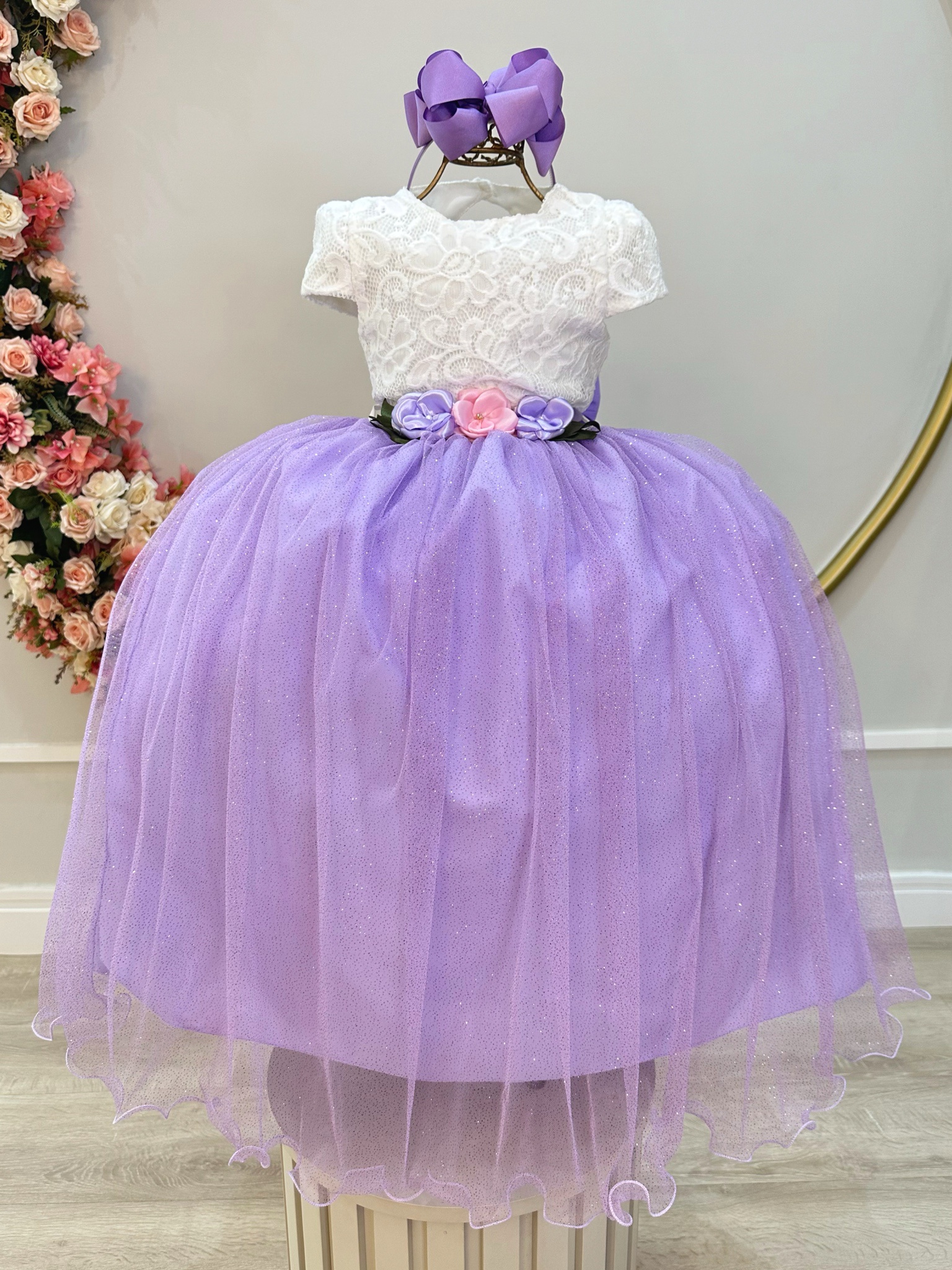 Vestido Infantil Off White Saia Lilás C/ Renda e Broche Damas