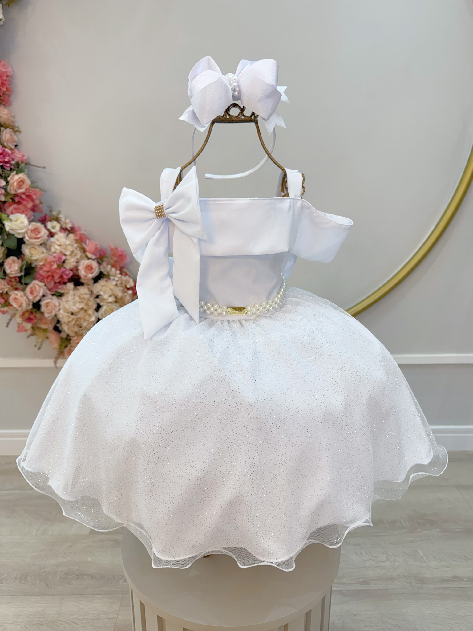 Vestido Infantil de Alça Branco Saia C/ Glitter e Broche Festas