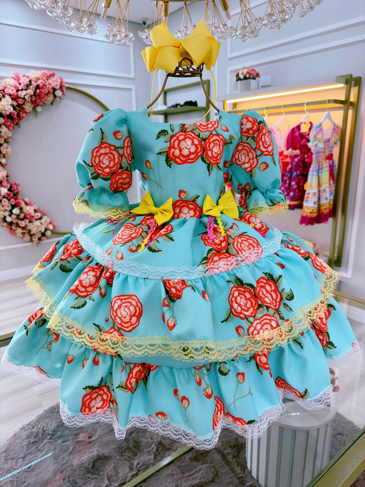 Vestido Infantil Junino Verde Florido C/ Aplique de Laços