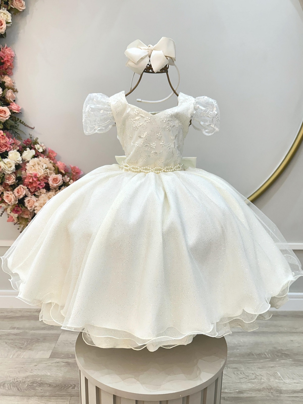 Vestido Infantil Marfim Renda Cinto de Pérolas Festas
