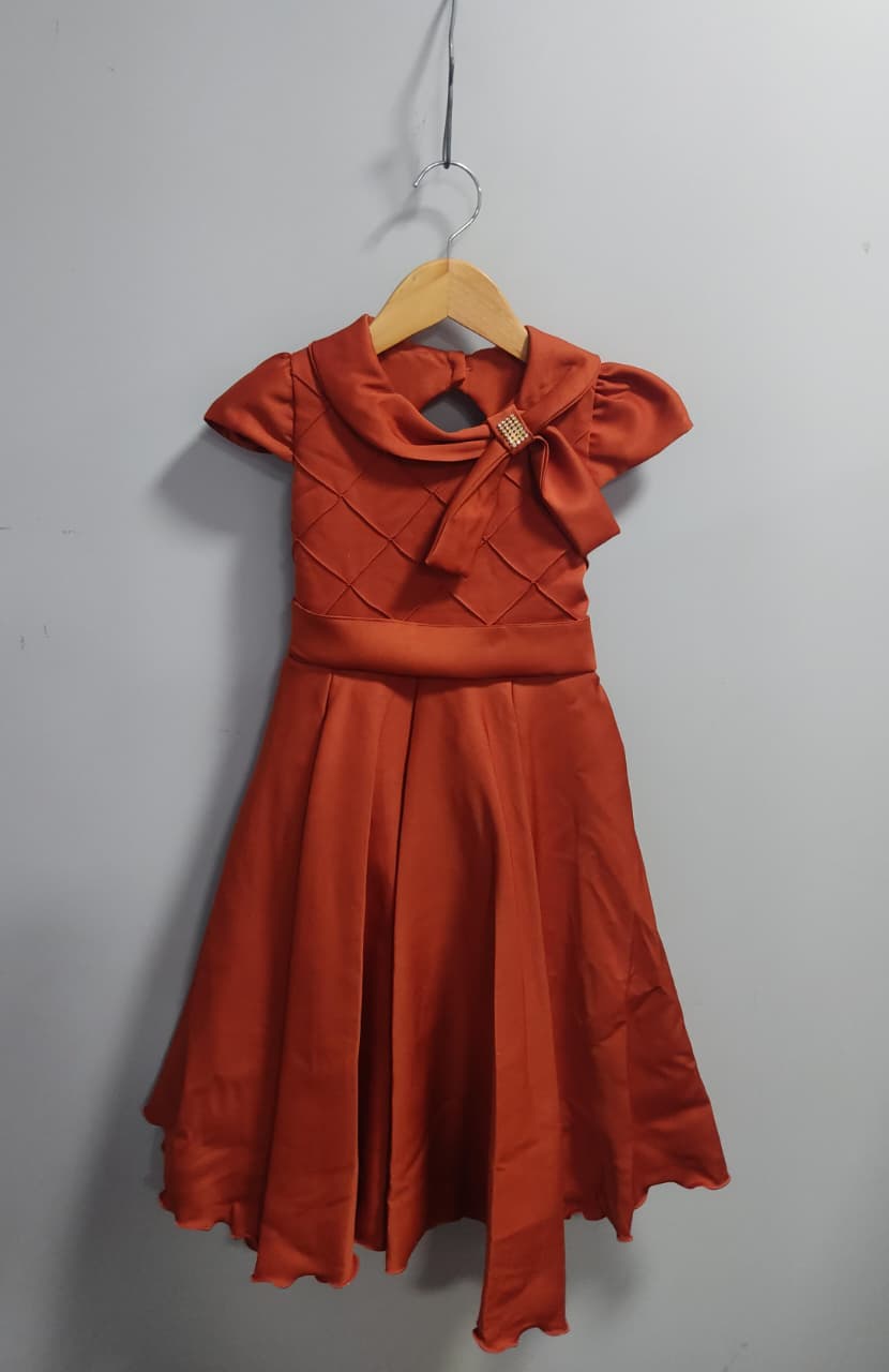 Vestido Infantil Terracota Busto Nervura Formaturas Damas