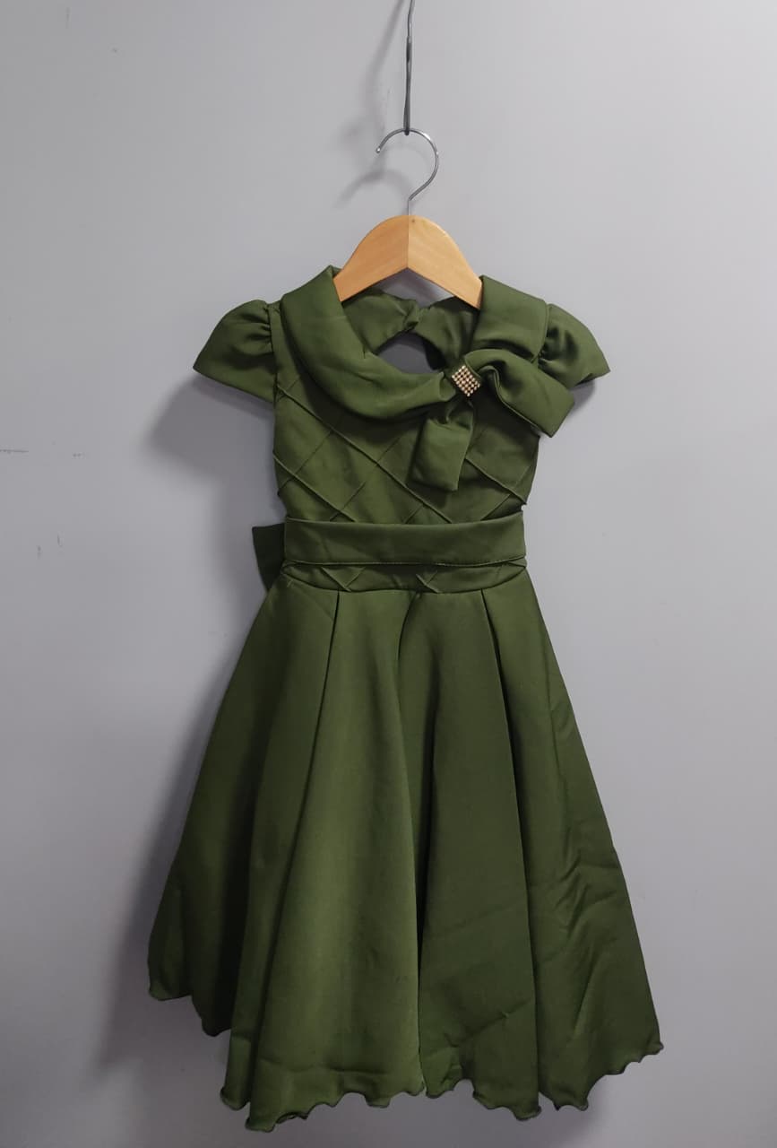 Vestido Infantil Verde Musgo Busto Nervura Formaturas Damas