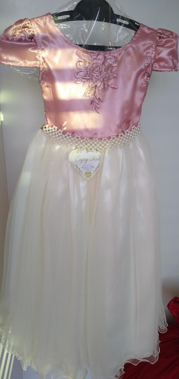 Vestido Infantil Rosê e Saia Off Damas de Honra