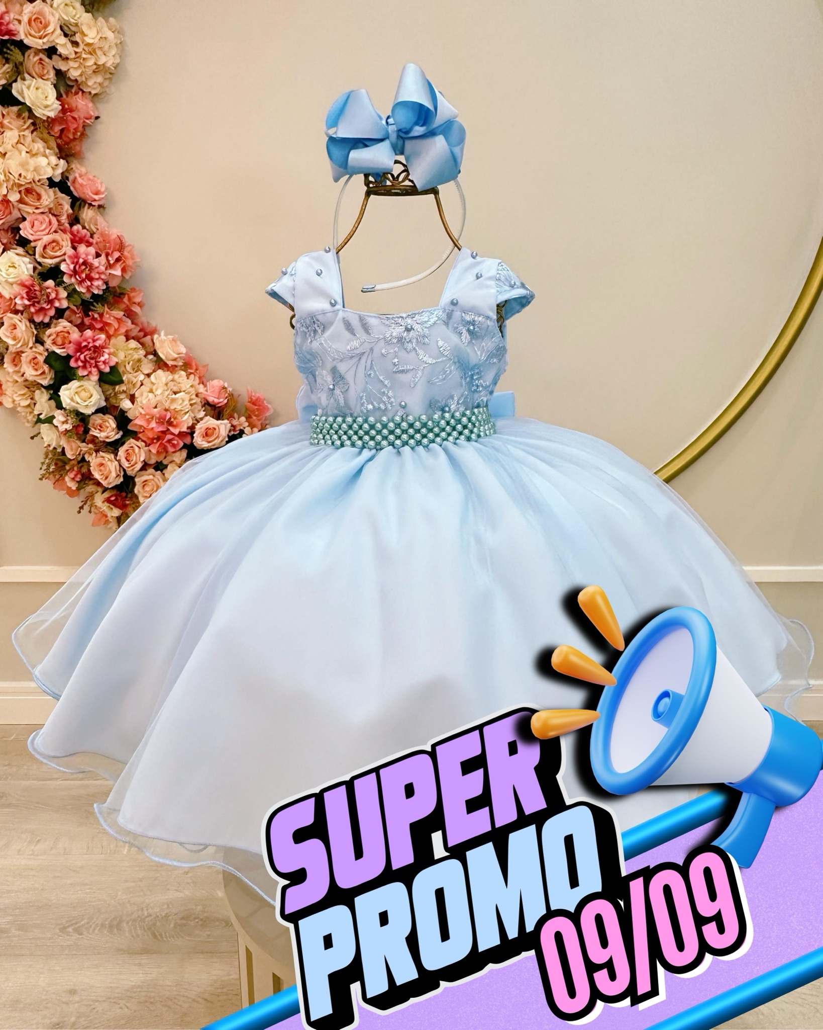 Vestido Infantil Azul  Bebê C/  Renda Luxo e  Cinto  de Pérolas