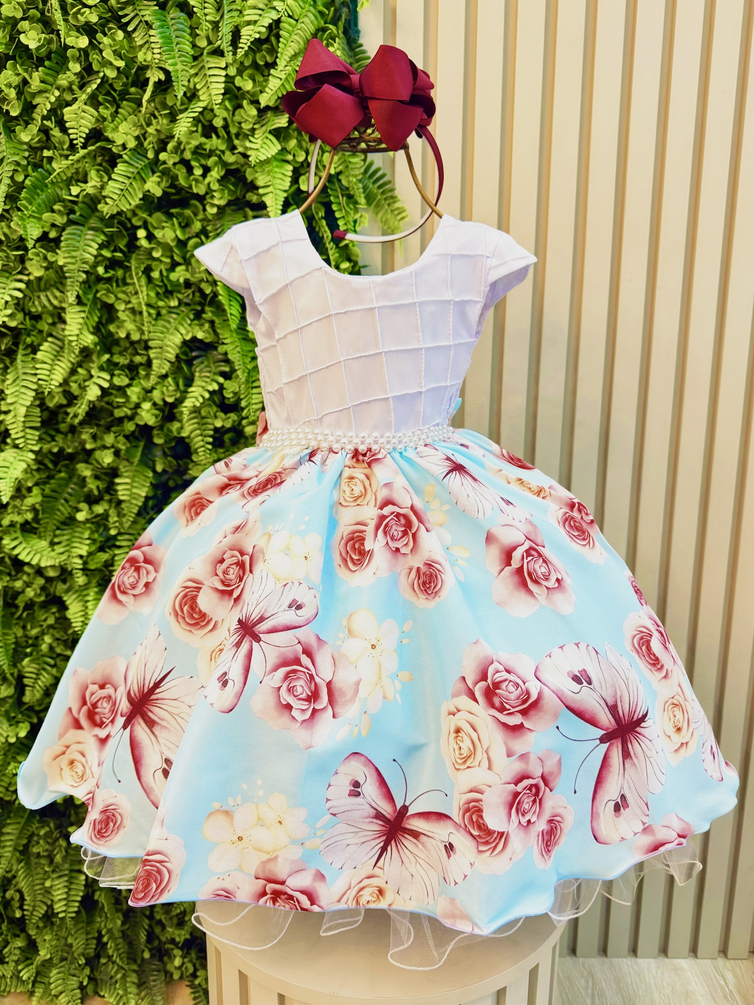Vestido Infantil Branco Busto Nervura Jardim das Borboletas
