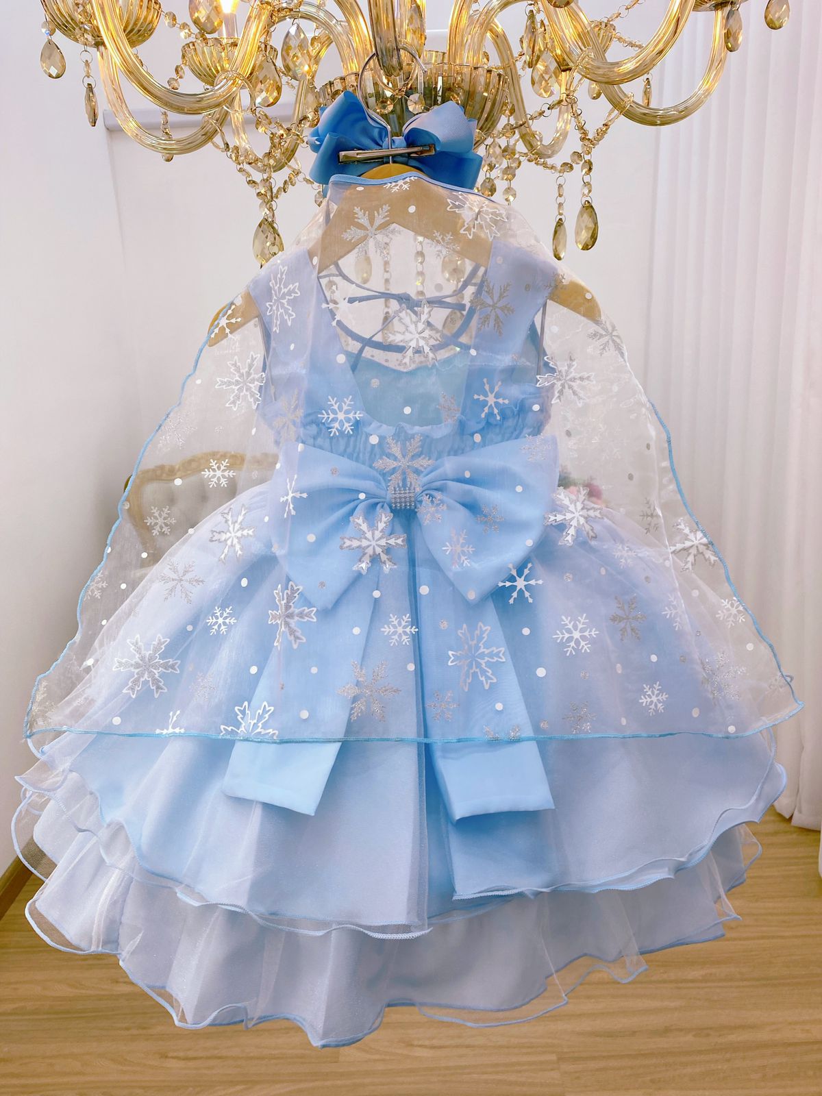 VESTIDO INFANTIL FROZEN COM CAPA LUXO FESTAS DE PRINCESAS - Rosa Charmosa  Atacado