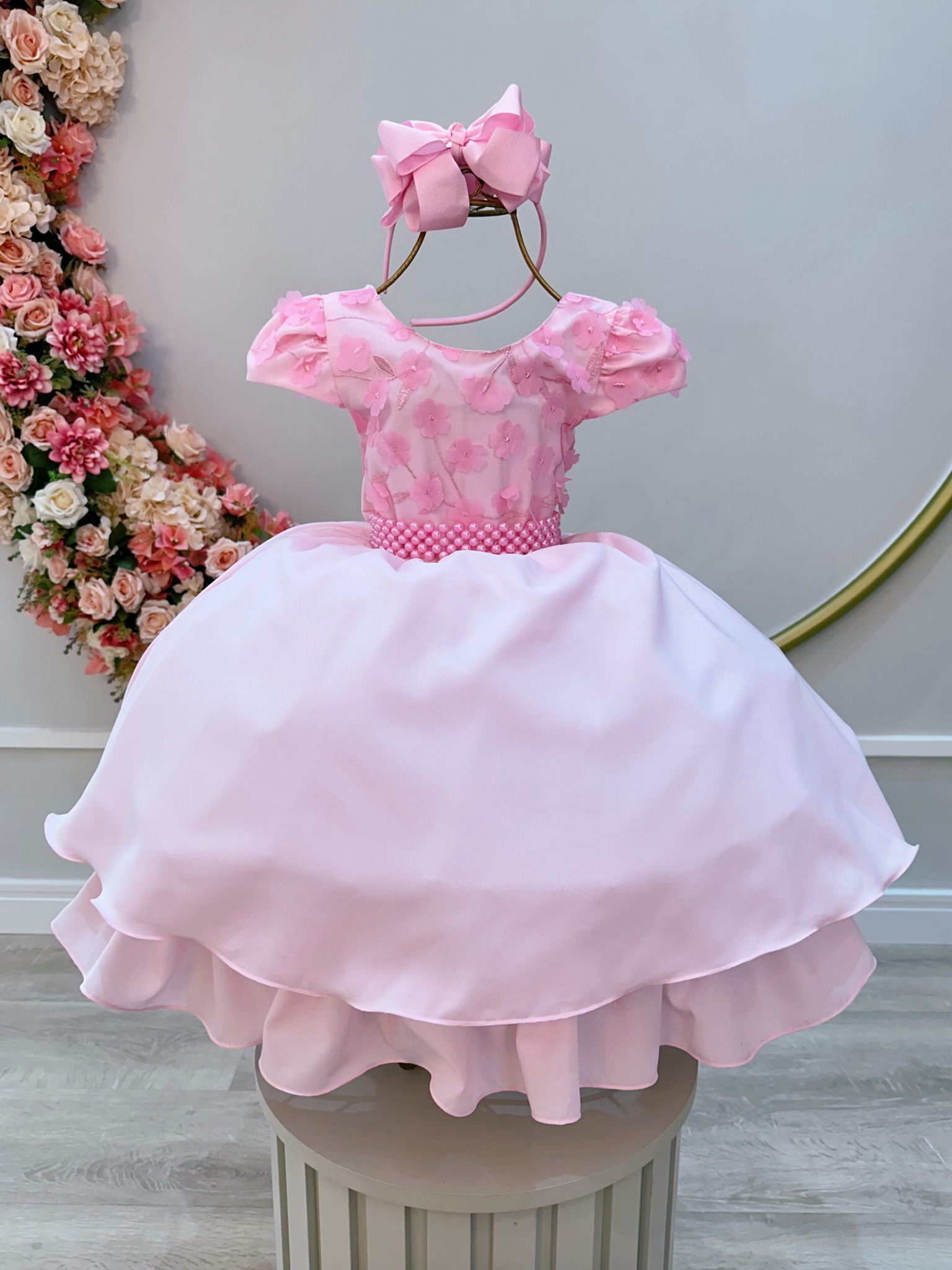 Vestido Infantil Rosa Bebê Busto C/ Apliques de Flores Renda