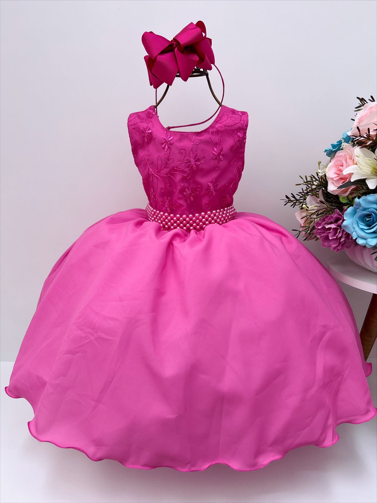 Vestido Infantil Rosa Chiclete Peito Renda Cinto de Pérolas