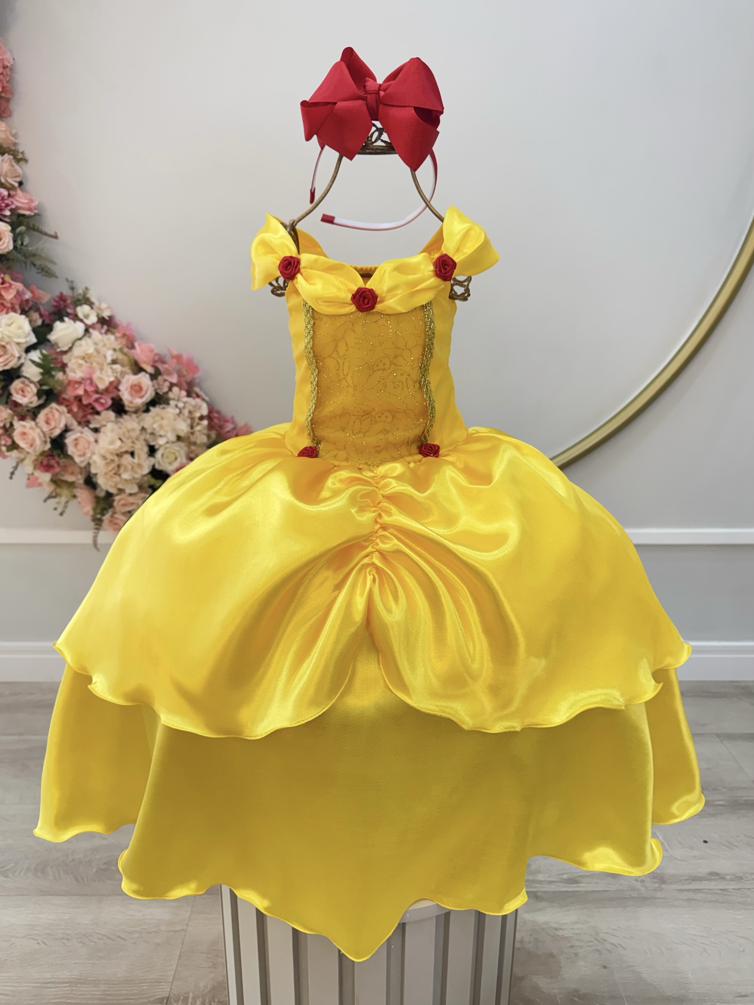 Fantasia Infantil Bela e a Fera Amarelo Ouro Renda Dourada