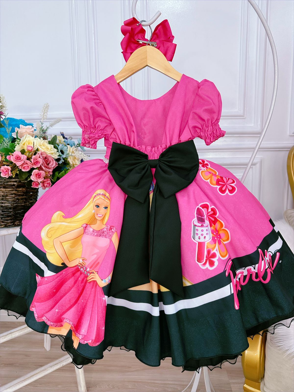 Vestido Infantil Barbie Princesa Rosa Chiclete com Cinto