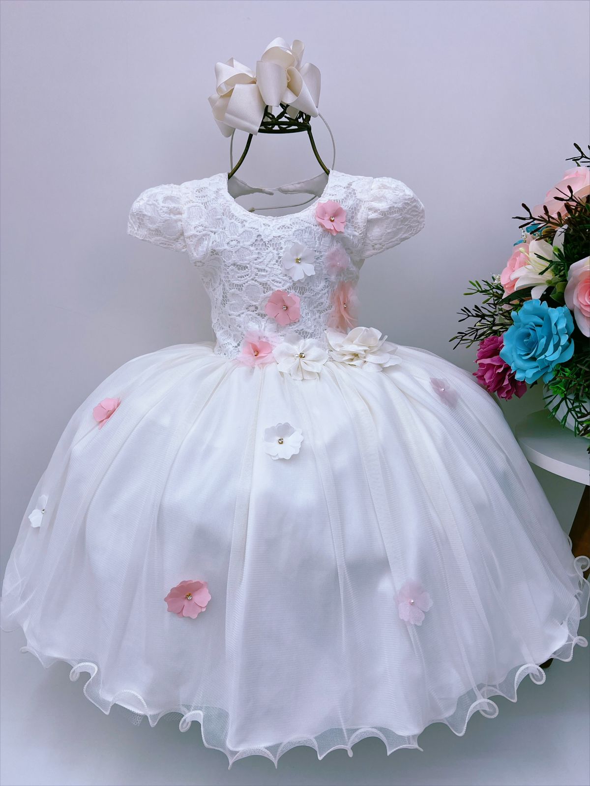 Vestido Infantil Off Rendado Luxo Flores em Aplique