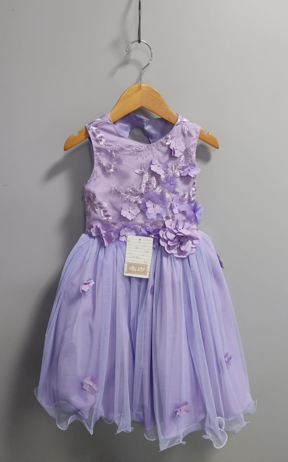 Vestido Infantil Lilás C/ Renda e Aplique de Flores Daminha