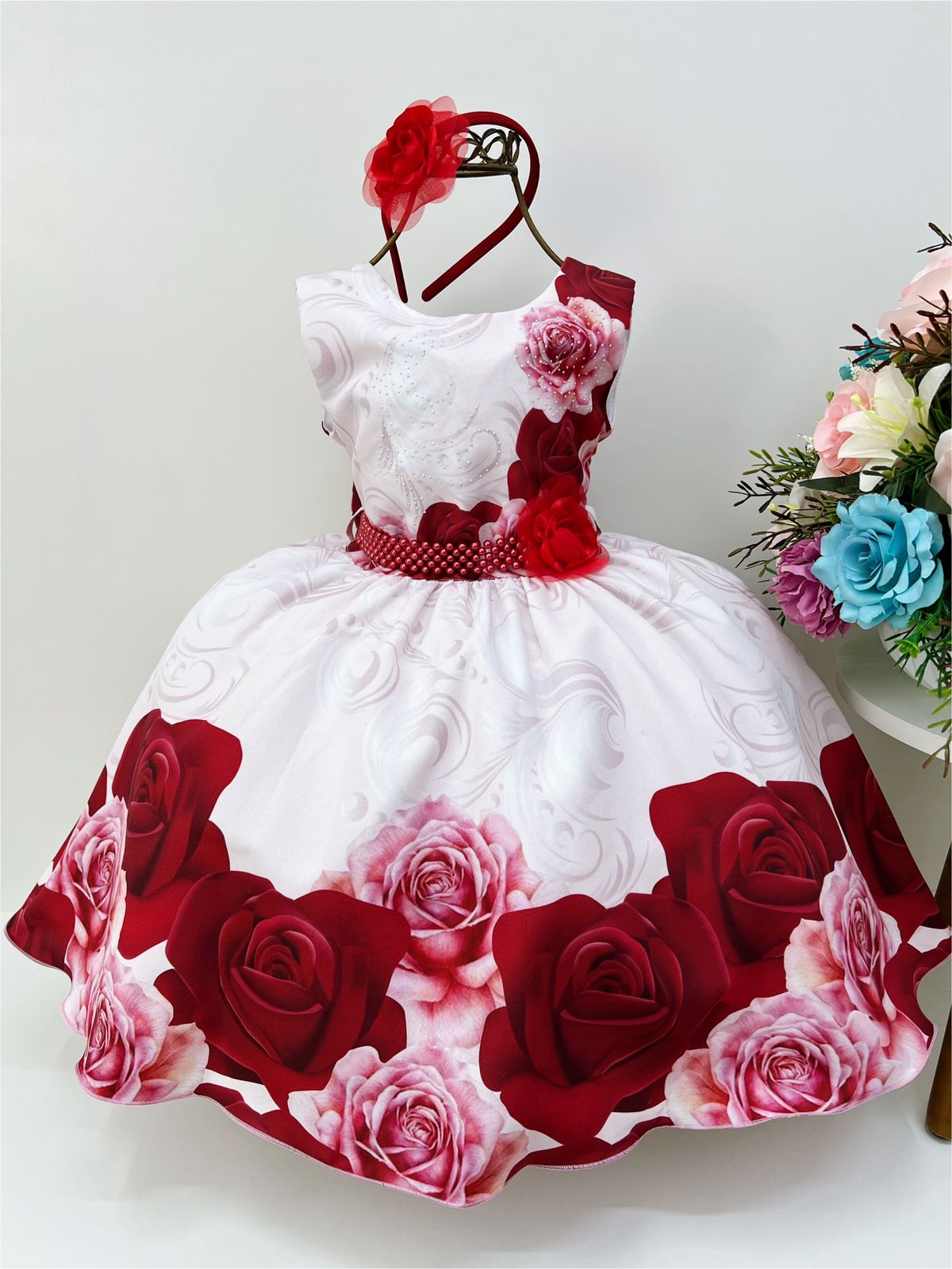 Vestido Infantil Rosa Florido C/ Cinto de Pérolas e Tiara